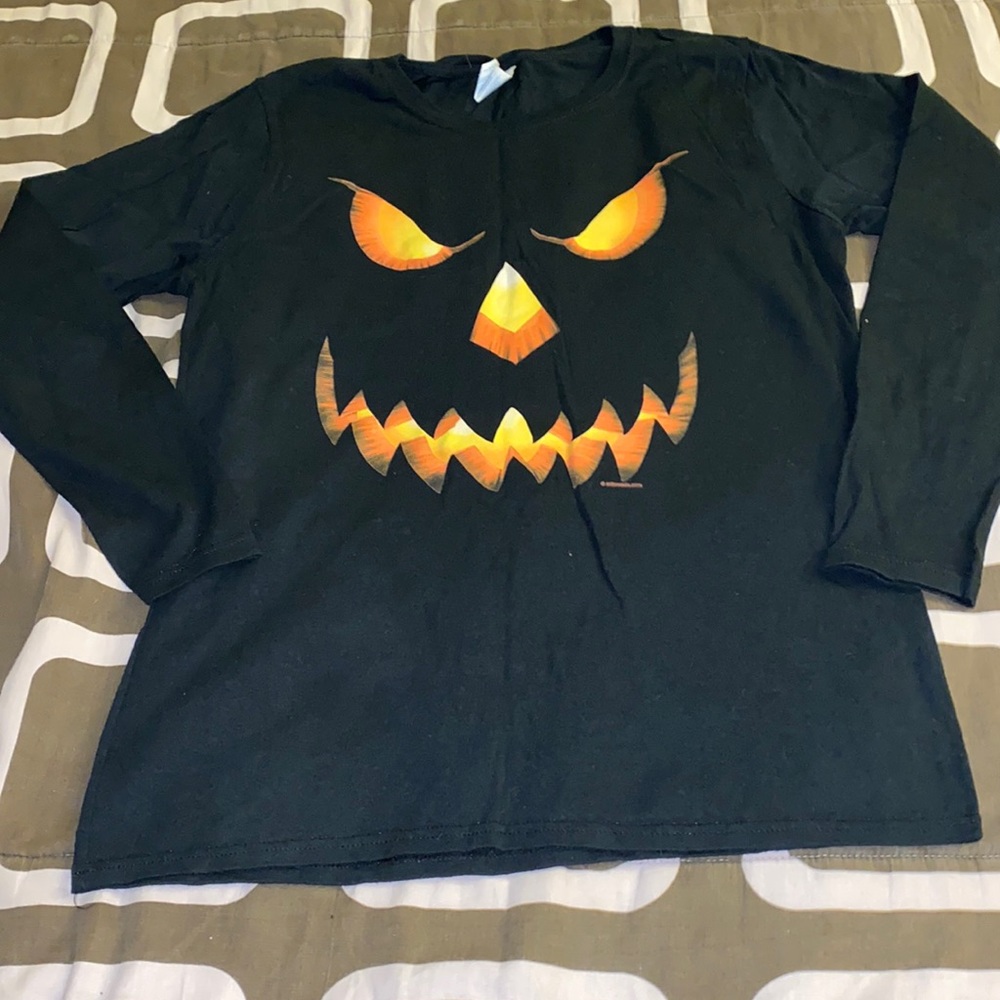 Halloween tee